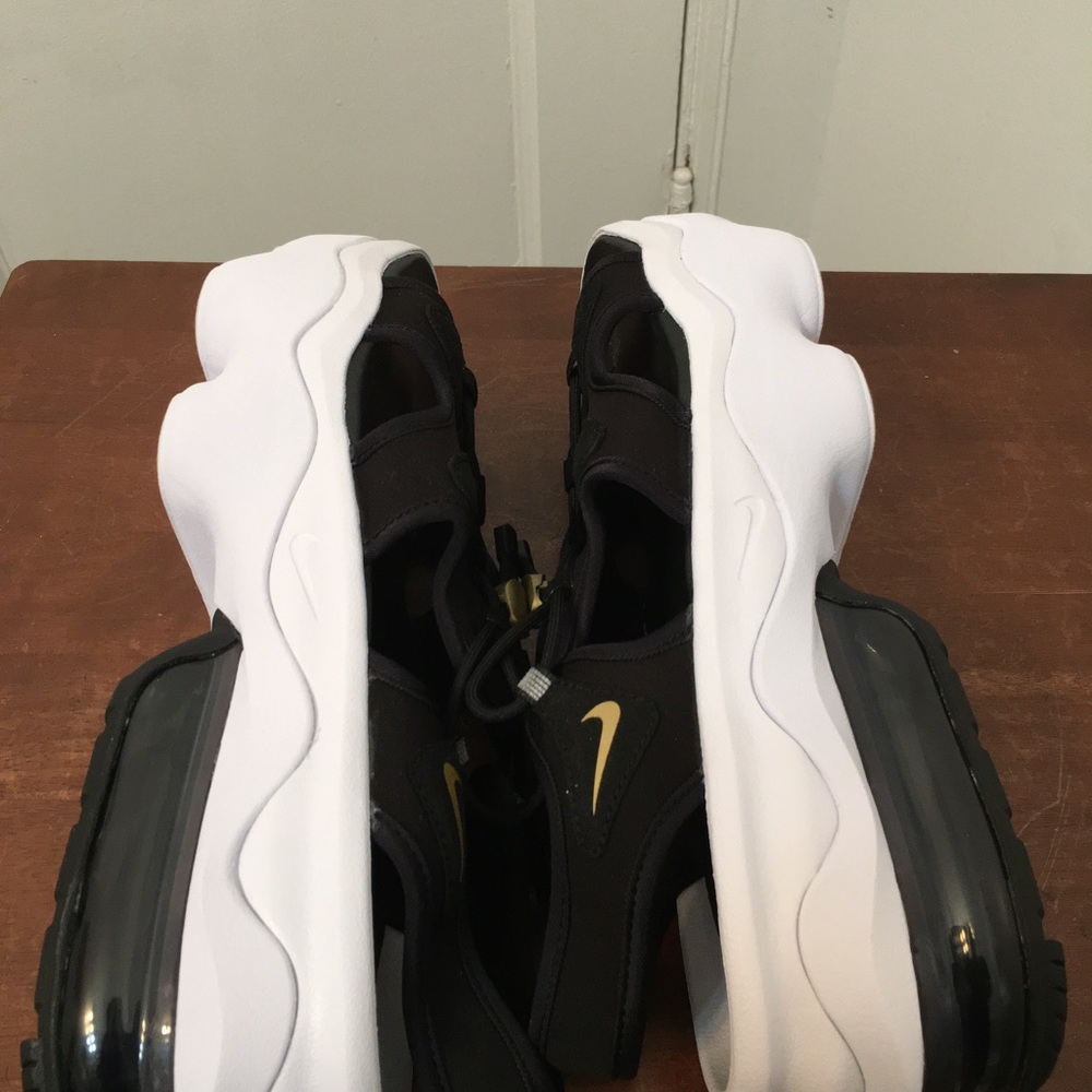 Nike Women’s Air Max Koko Black/White Sandal brand new without box size US10 - Picture 8 of 9